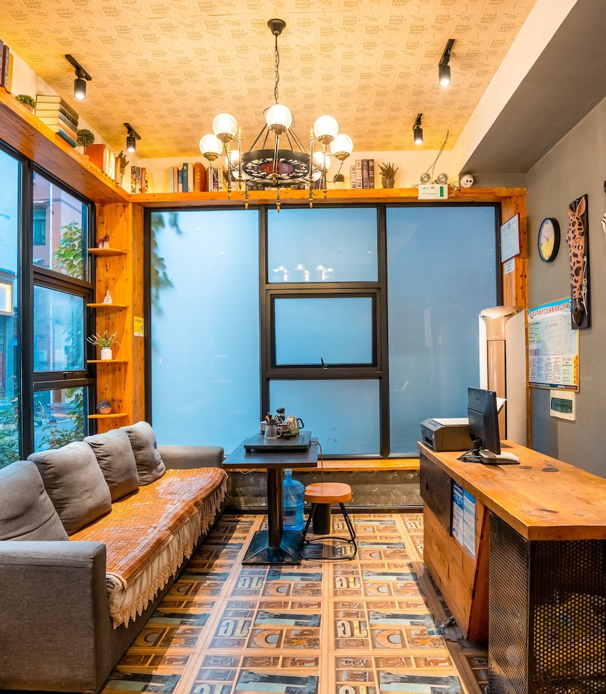 Tianmen Mountain Loft Art Inn