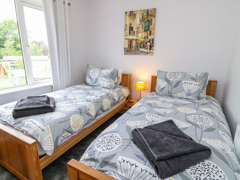 2 Ings Avenue view 4