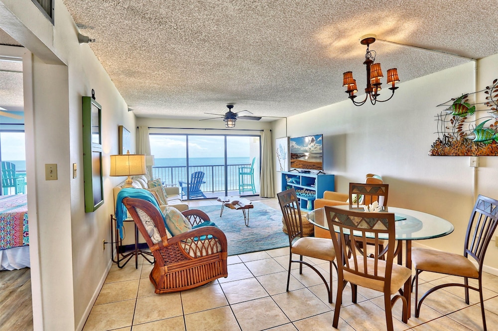 Ocean Sands 1-1002
