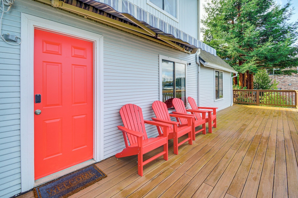Walk to Beaches: Waterfront Home in Port Orchard!