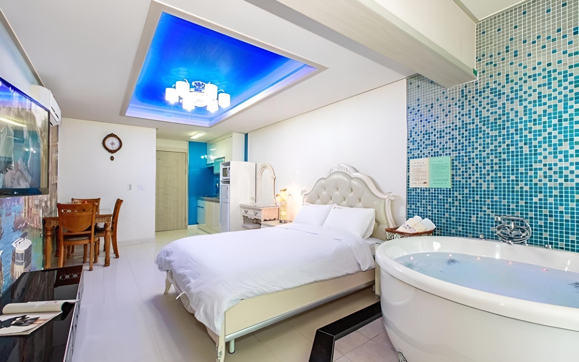 Yangyang Marepino Pension view 2