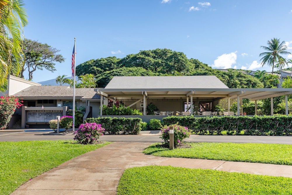 Hotel Upscale and Elegant Vistas - Image 1