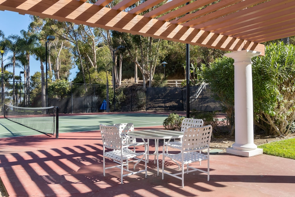 Camino De Flores by Avantstay Views Pool Beach Access Community Amenities