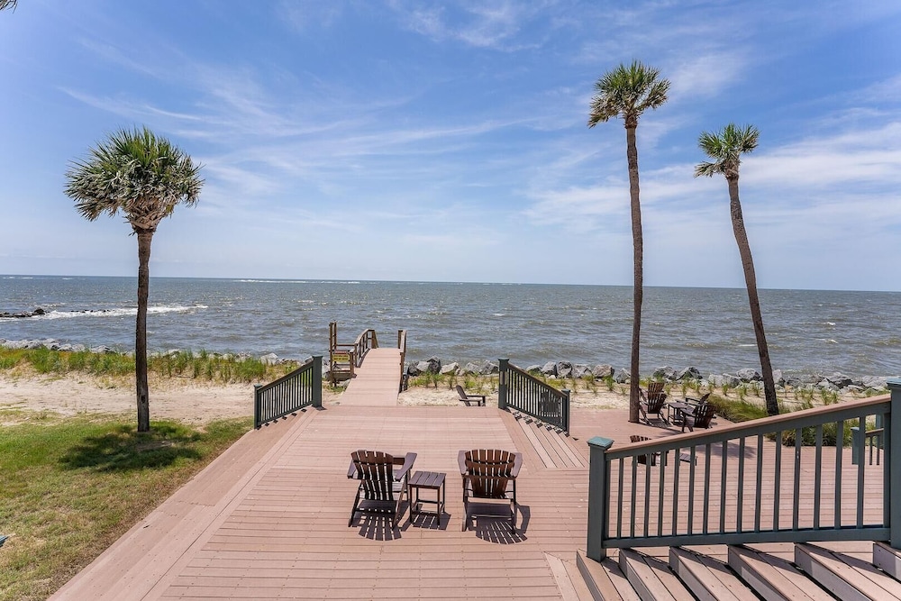 Condo with Resort Access - Great North Island Location