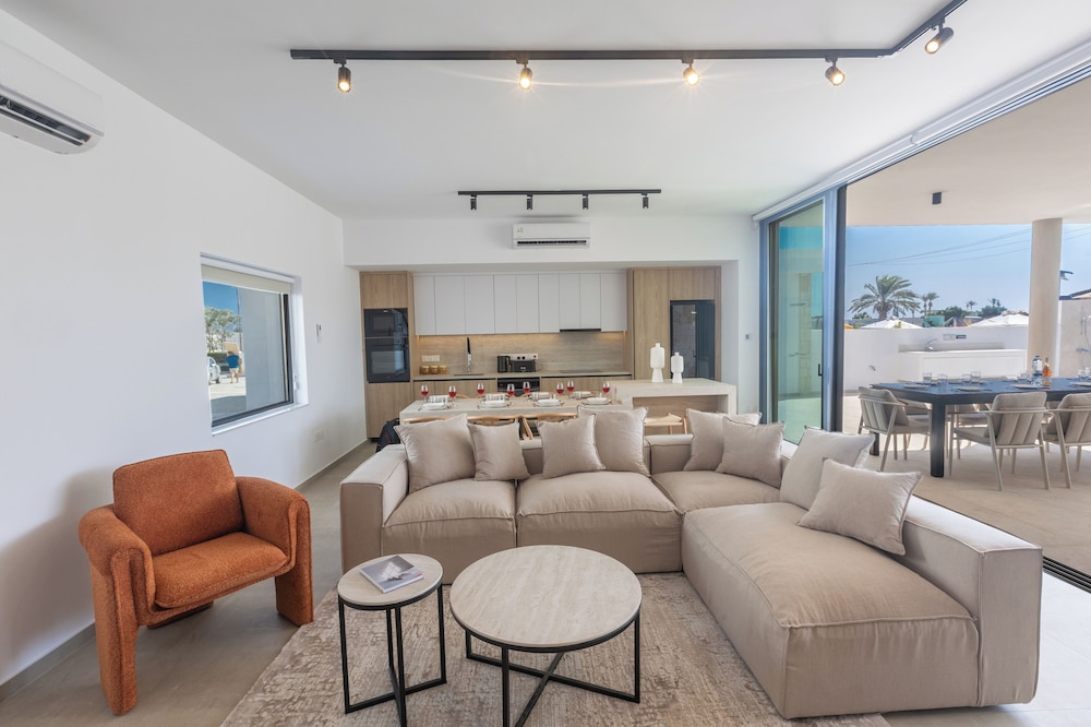Ayia Napa Orea Villa OR2