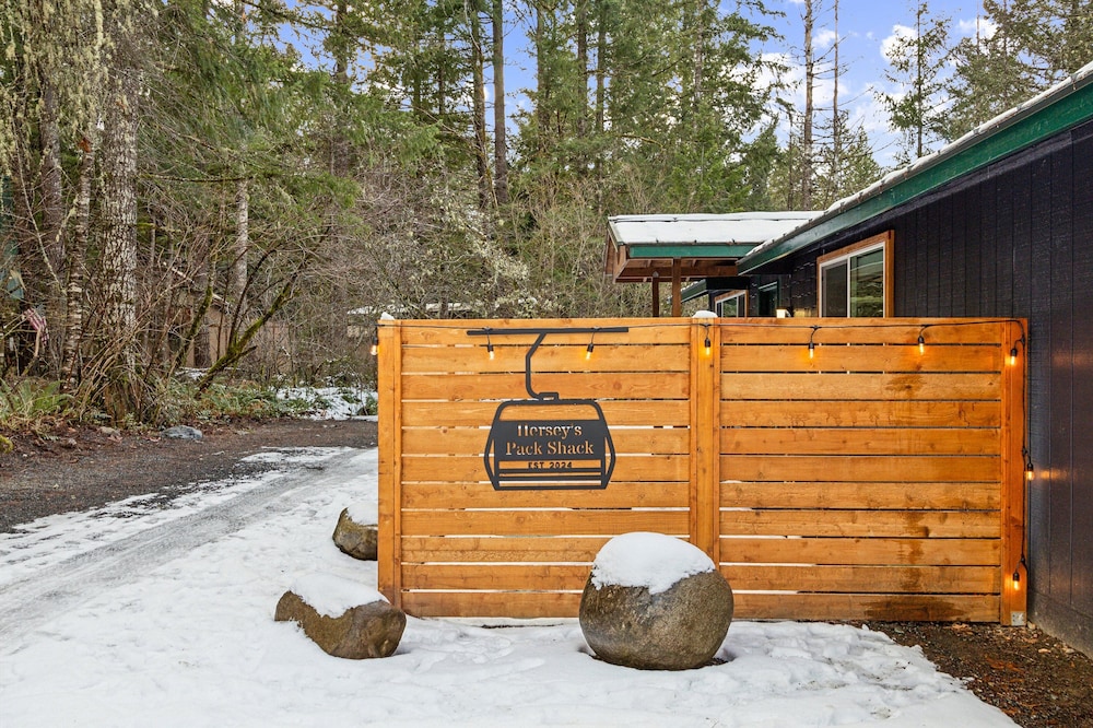 Packshack - Cozy Ski Cabin Mins From White Pass 2 Bedroom Home