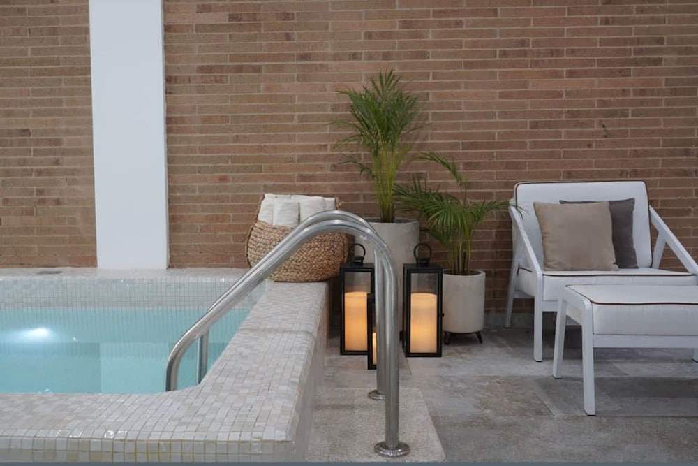 Unique 3 BR Apartment in Usaqu n