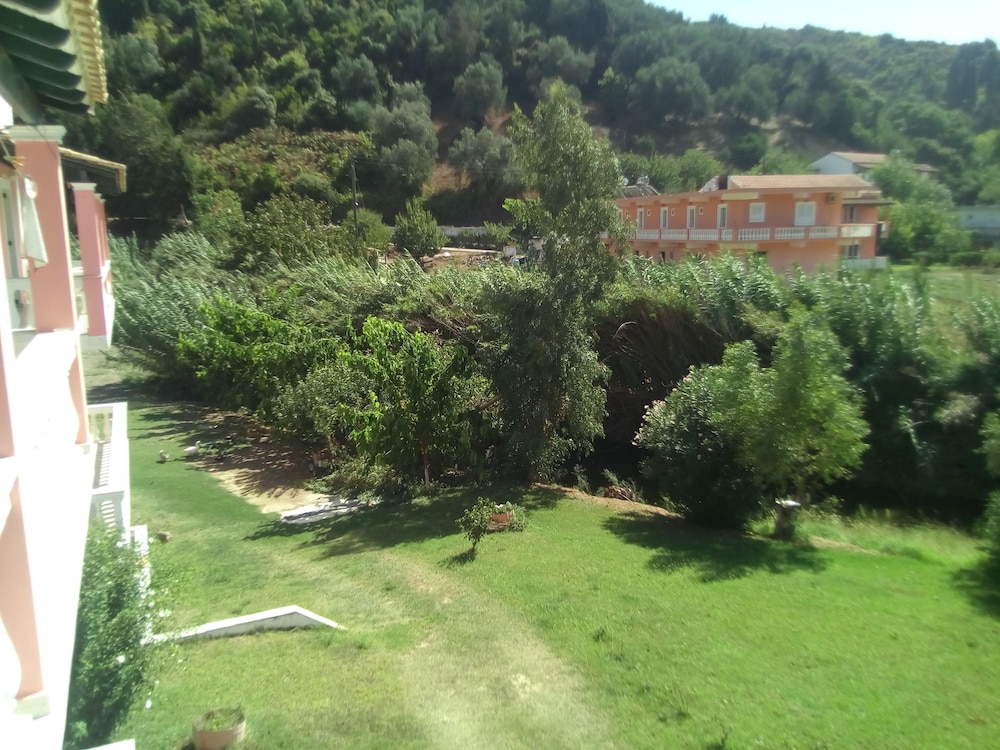 Pink House Socrates en Corfu