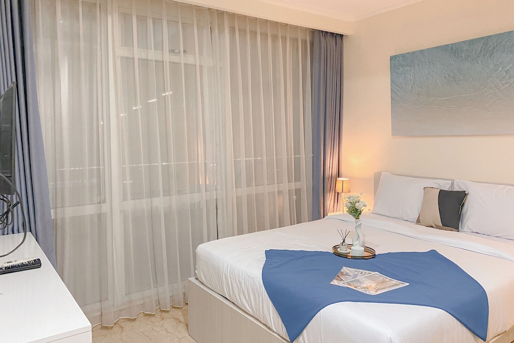 Wonderful And Homey 2Br Apartment At Menteng Park