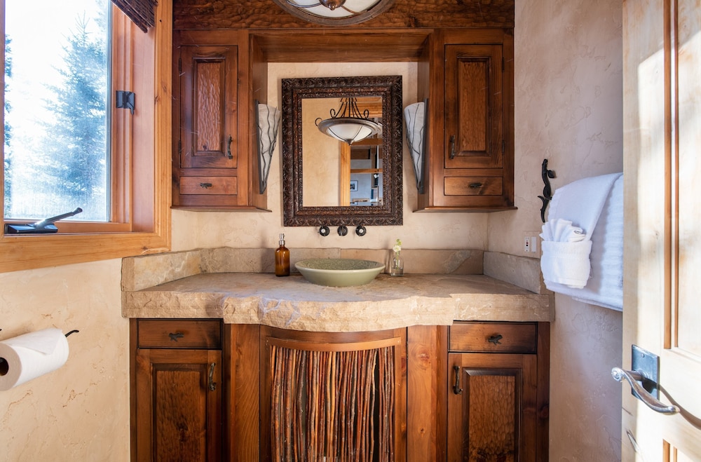 Cherry Ridge by Avantstay Incredible Mountain Mansion w/ Game Room, Hot Tub & Views!! view 5