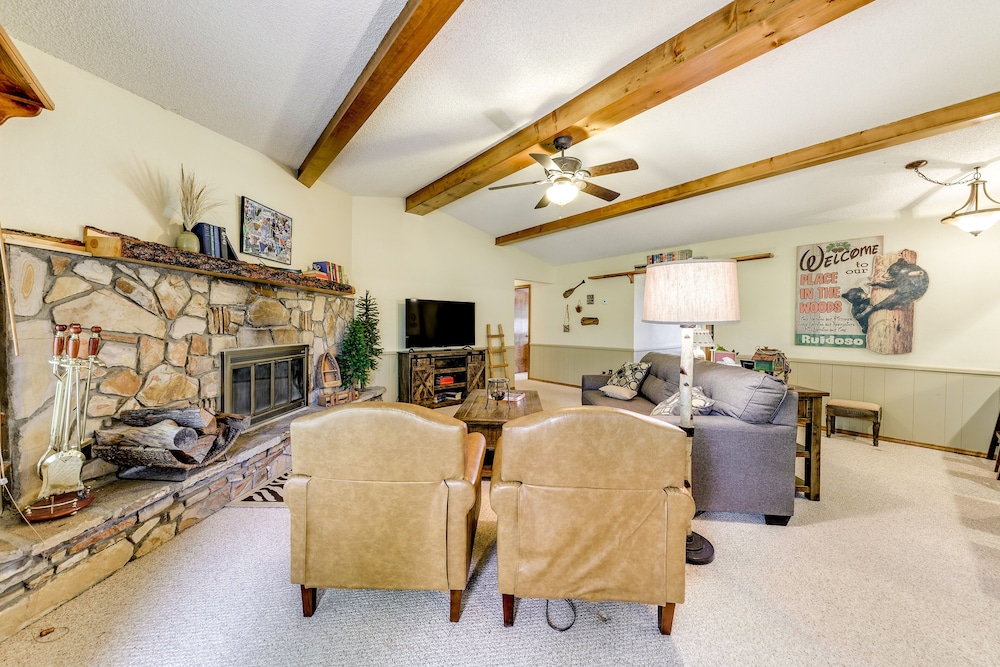 Pet-friendly Ruidoso Cabin w/ Deck, Near Alto Lake view 4