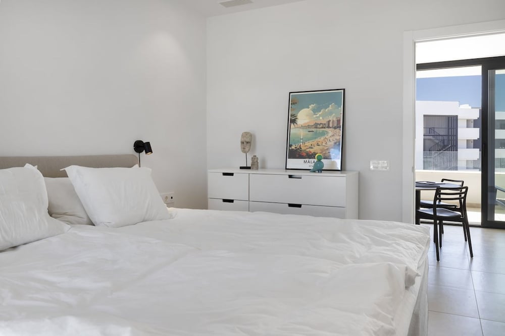 Luxury Apartment With Terrace in Higueron