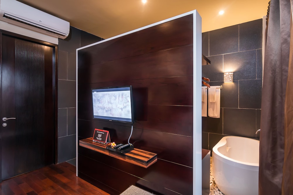 18 Suite Villa Loft by AMITHYA