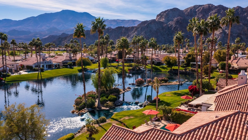 Casa Del Rio Luxe 3BR w Pool Spa Lake Views