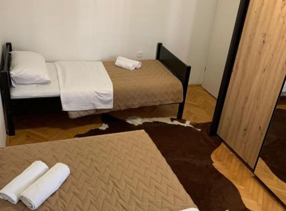Luxury Apartment Ivo With Jacuzzi Near the Beach