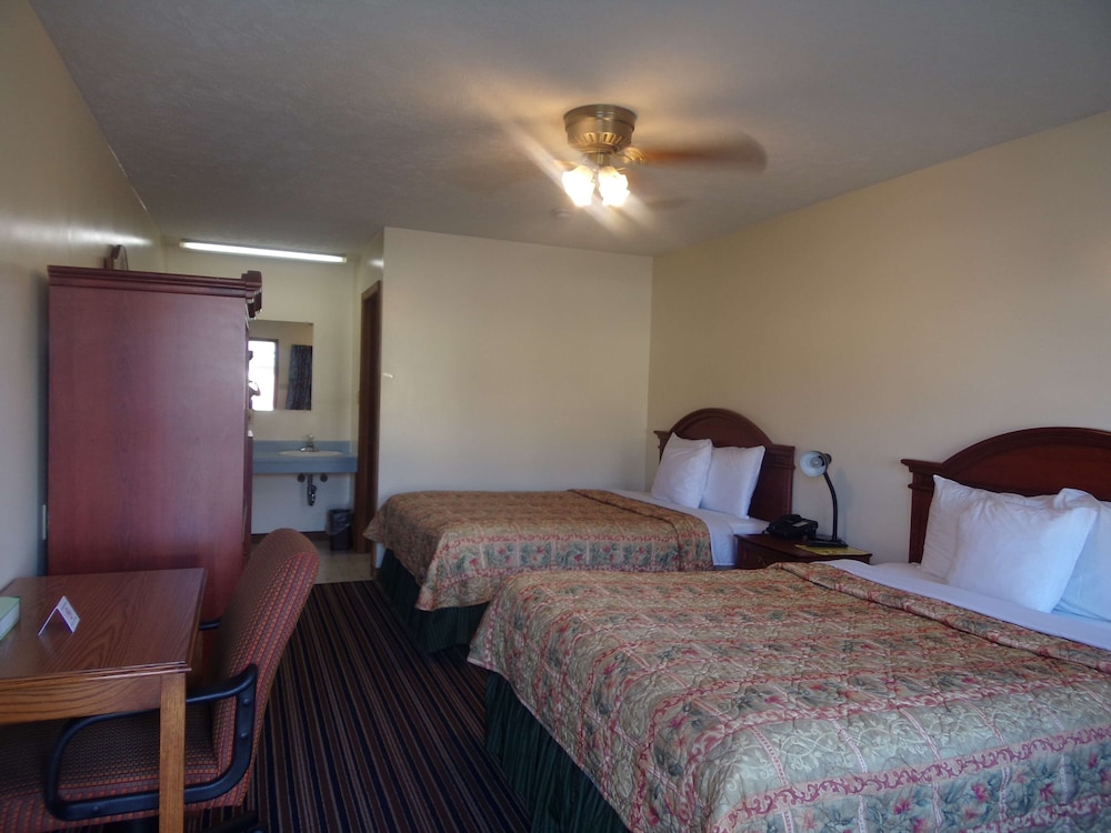 Huggy Bear Motel