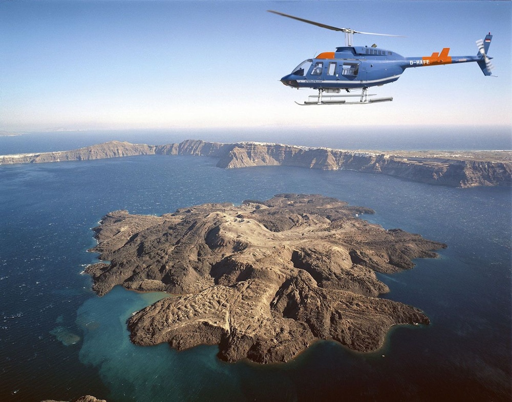 Earino Suites & Villas