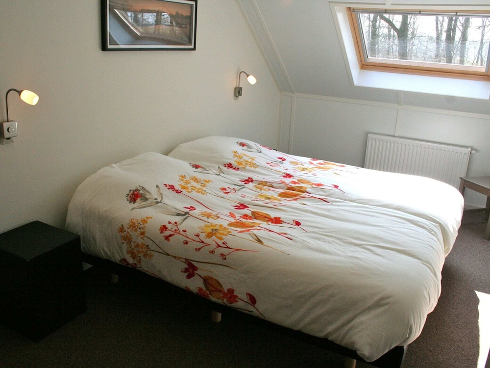 Relaxing Woodland Retreat view 4