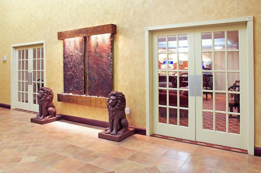 Leesville Vacations - Express Inn Leesville Ft Johnson, SureStay Collection by BW - Property Image 3