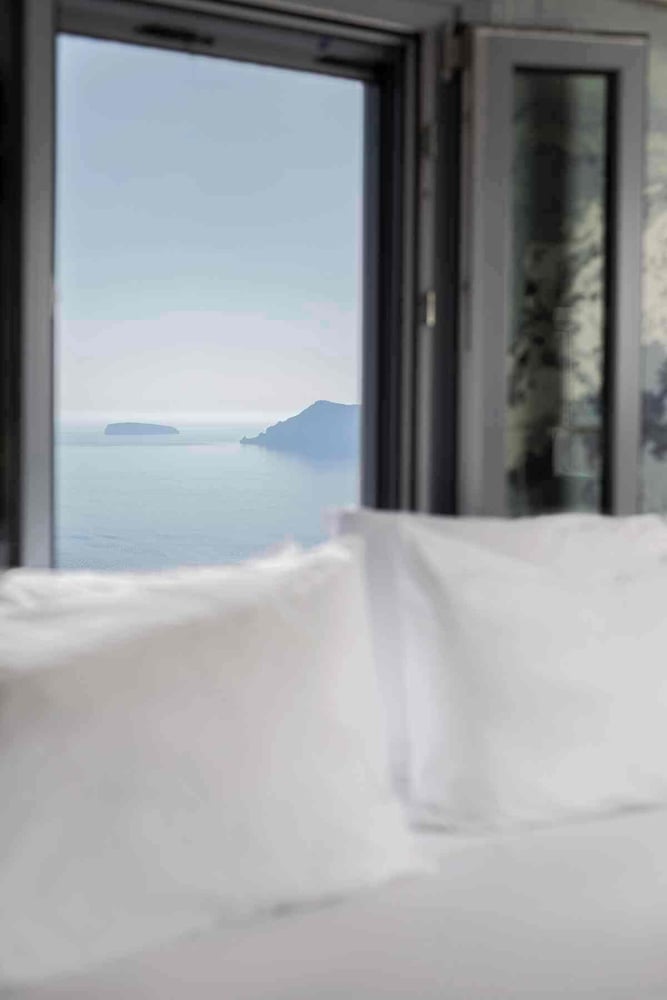 ArmonOia Suites