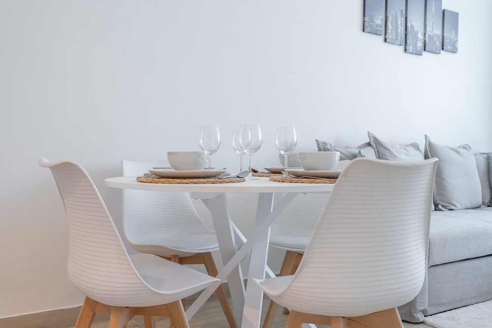 Sleek 1 Bedroom in Studio One With Great Amenities