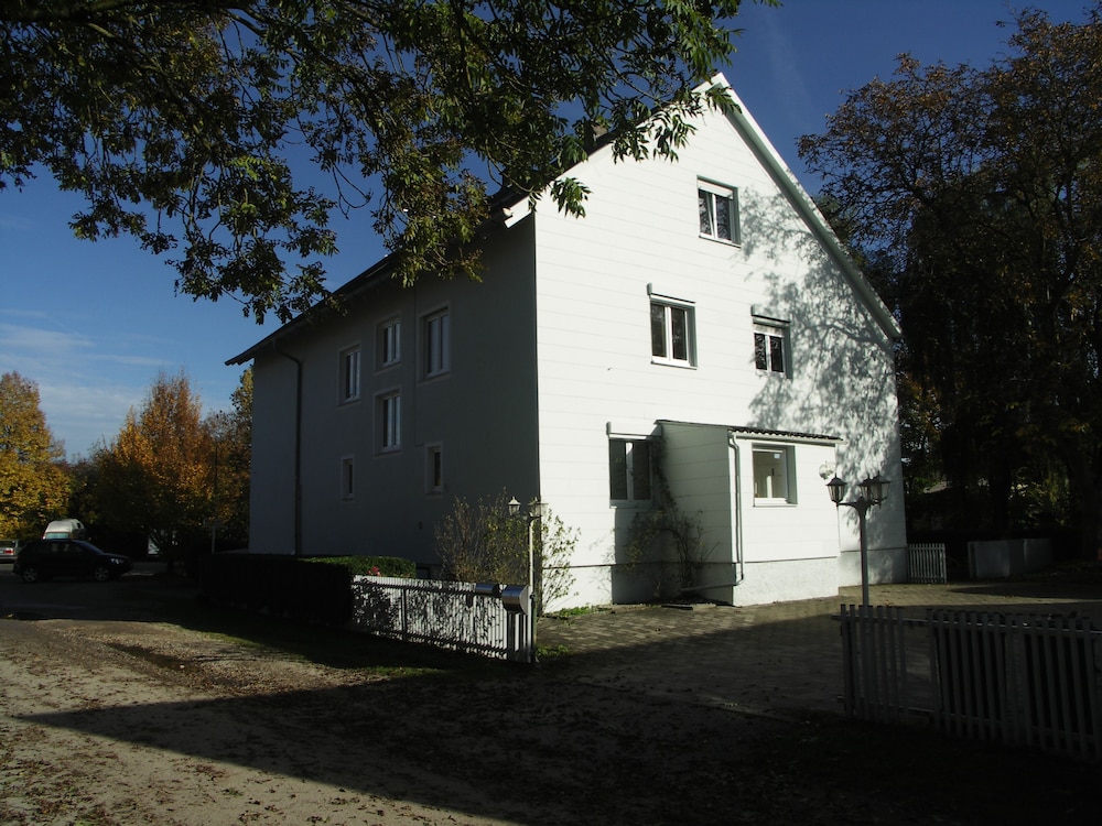 ARRIVEL Pension Haus am Bach