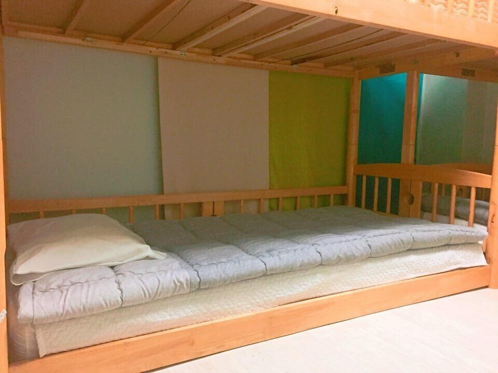 iCOS Guesthouse 1 for Female - Hostel
