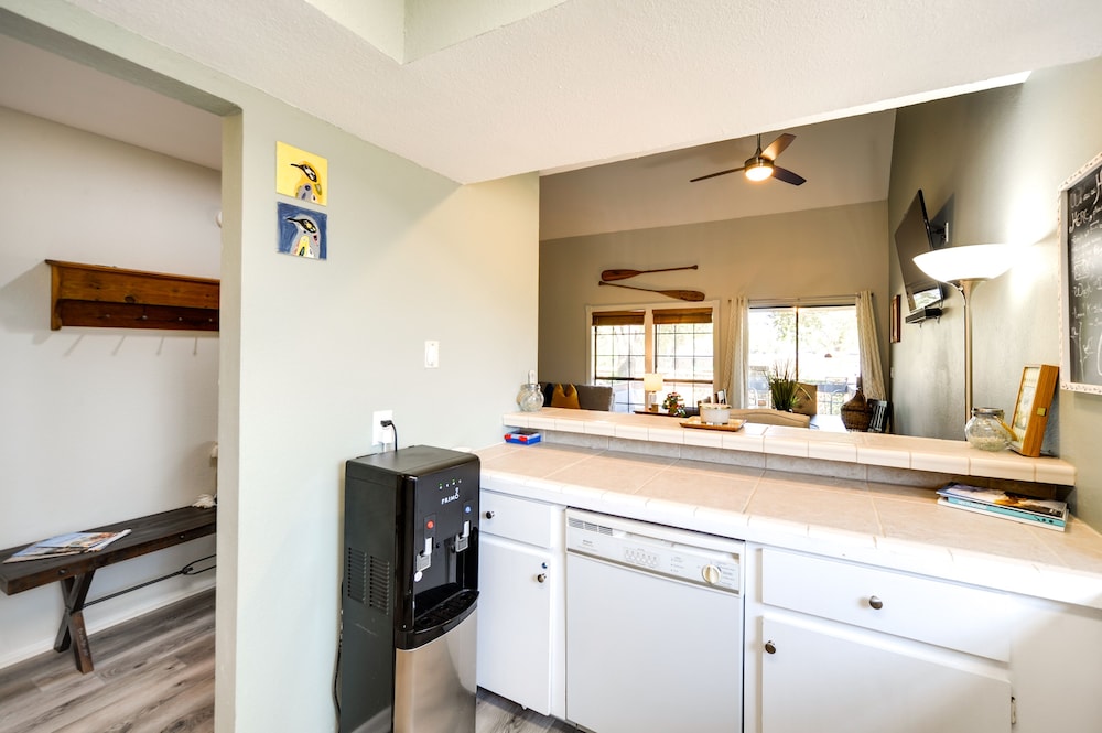Centrally Located Horseshoe Bay Vacation Rental! - Property Image 21