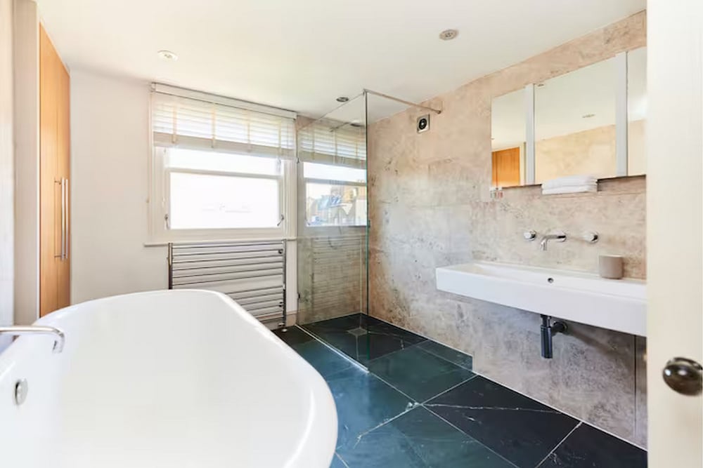 Stylish 3Br Home With Private Patio In Maida Vale