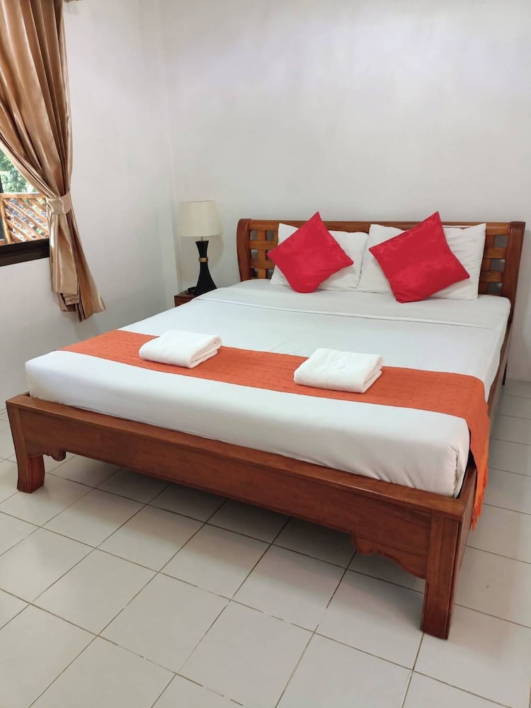 Pechmaneekan Beach Resort