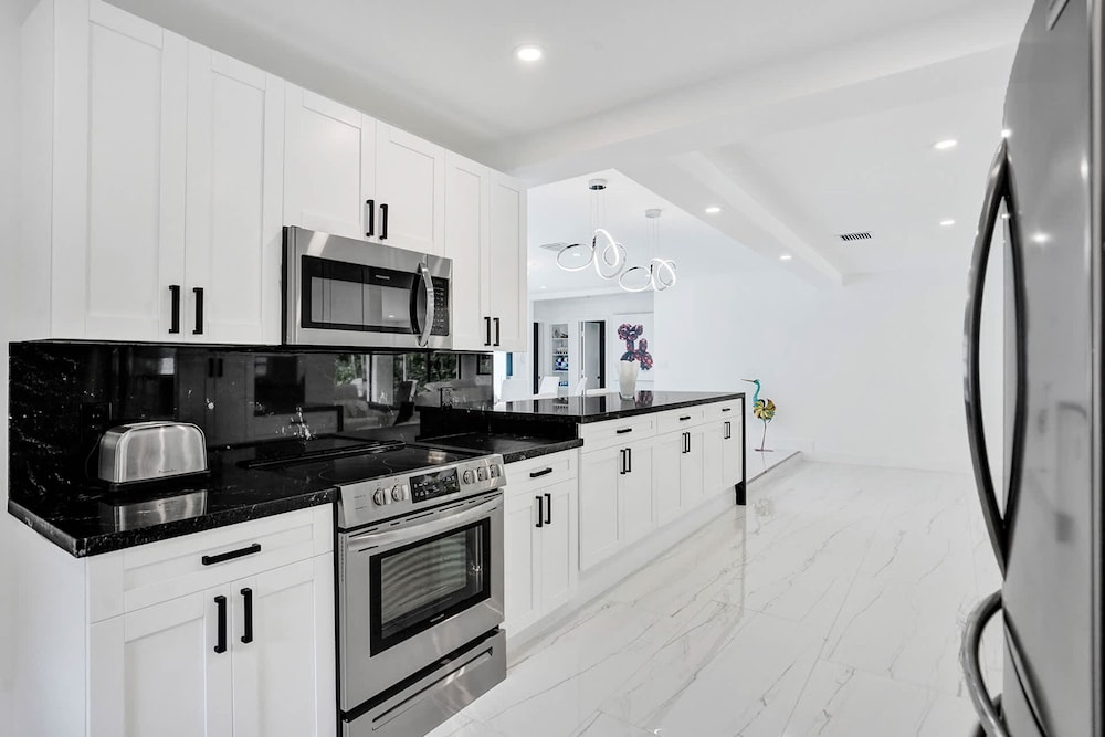 Hibiscus House in Fort Lauderdale