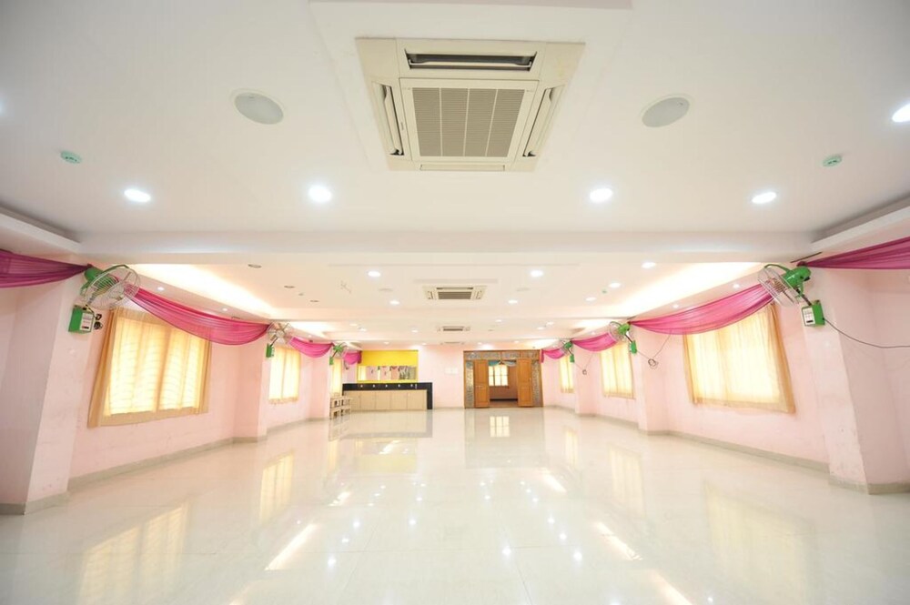 meeting & event spaces