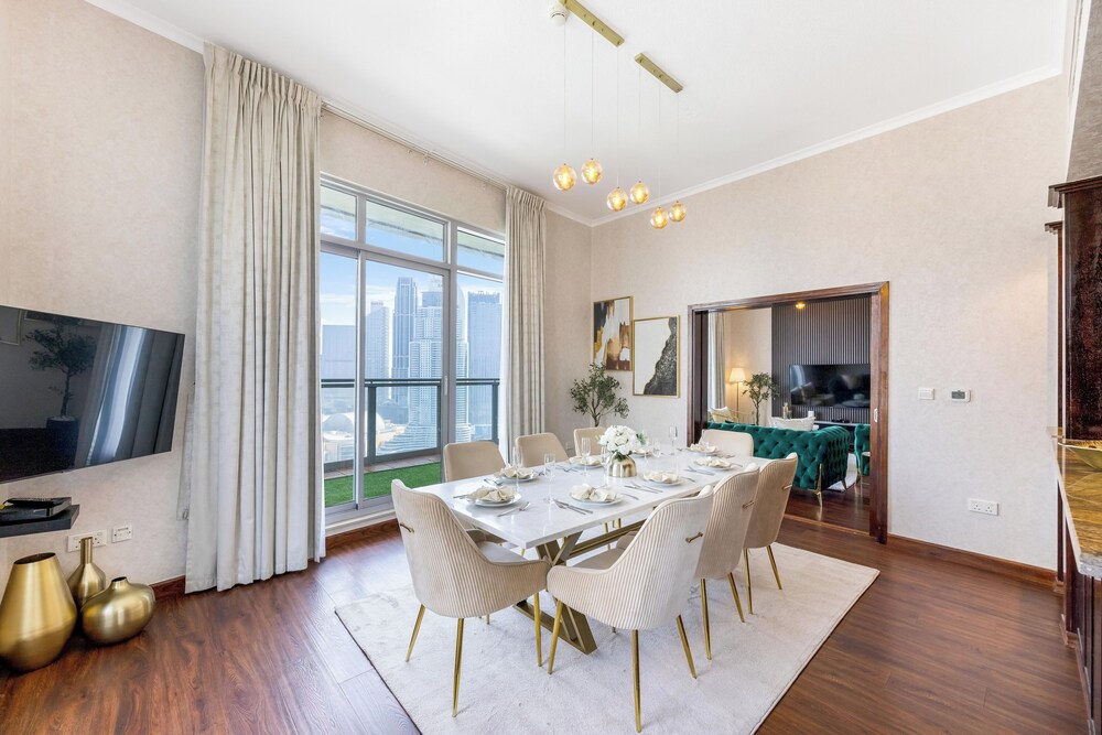 Durrani Homes - Alluring 5BR Penthouse with Burj Khalifa and Fountain View
