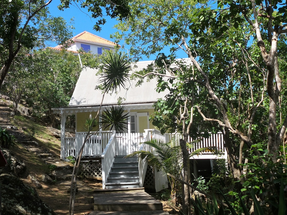 Galley Bay Cottages - Property Image 8