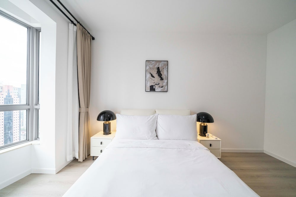 Tyms Spacious 3BR 2BA APT Laishi Di