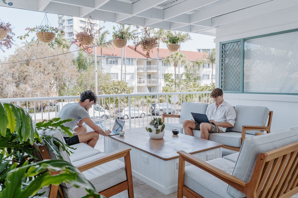 Surf Inn Boutique Backpackers