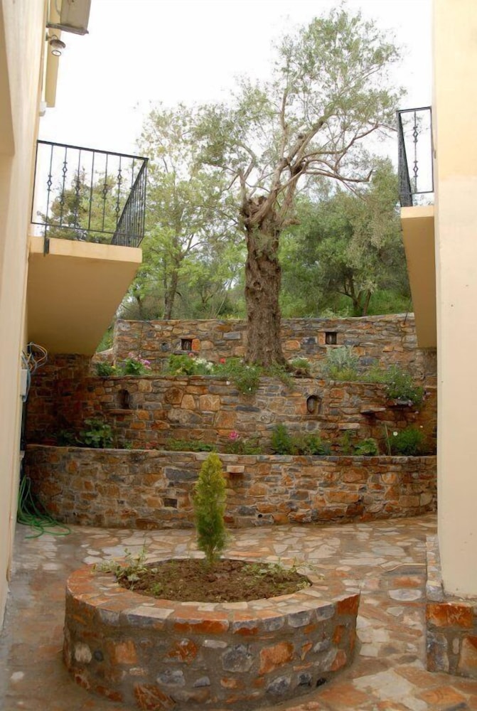 Aposperitis Traditional Guesthouse photo 5