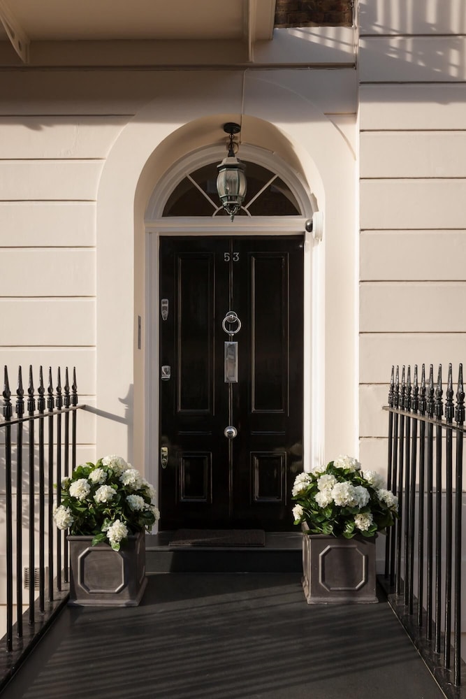 53 Lower Belgrave Street