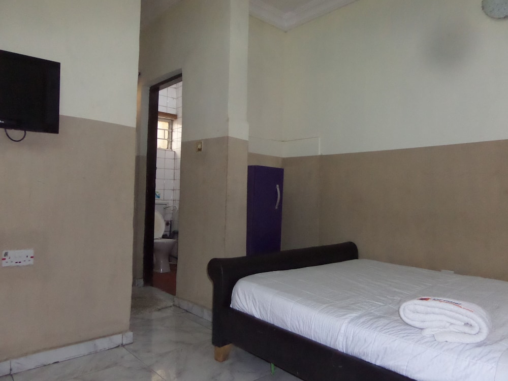 Ikeja Transit Hotel Iyala view 4