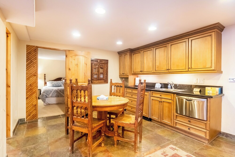 213 County Road 1041