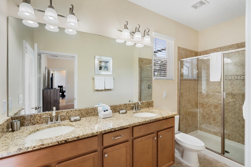 Paradise Palms Resort 5 Bedroom Home with Spa 5 Home