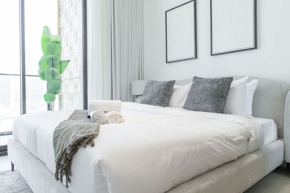 Tranquil 2 Bedroom in Binghatti Onyx With a Private Pool and City View