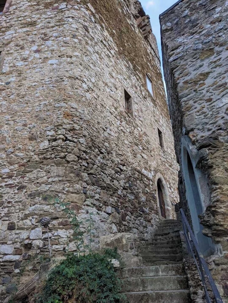 Burg Hermannstein - KingsRoom