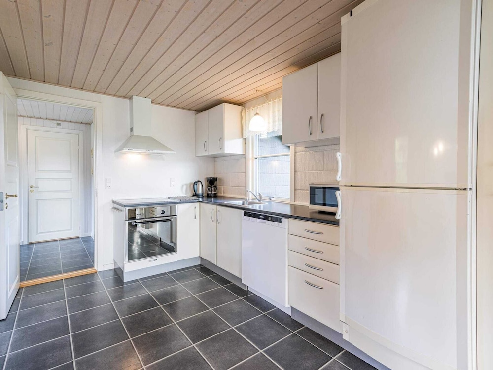 6 Person Holiday Home in Norre Nebel view 4