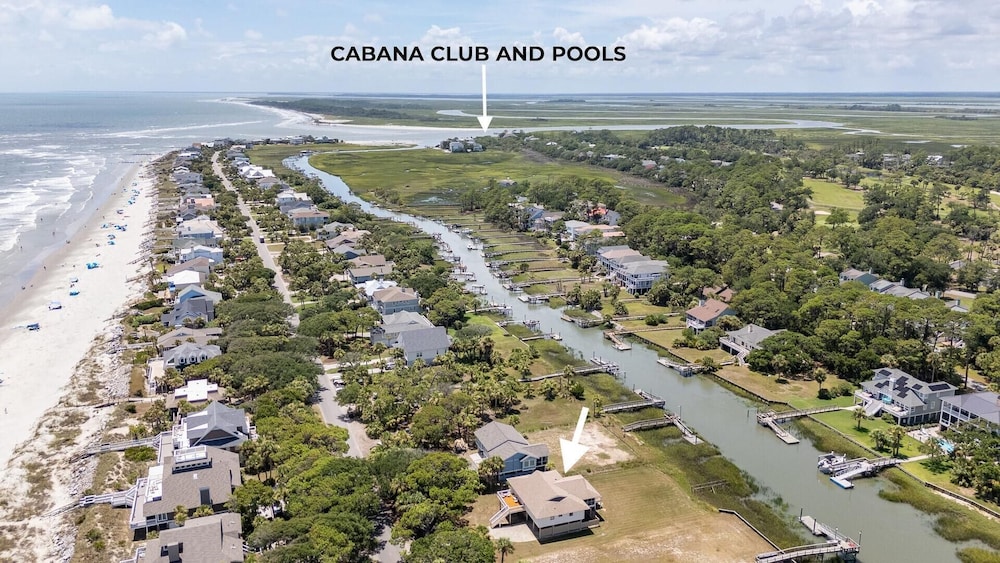 Coastal Charm With Canal Views - 419 Tarpon Blvd, Fripp Island