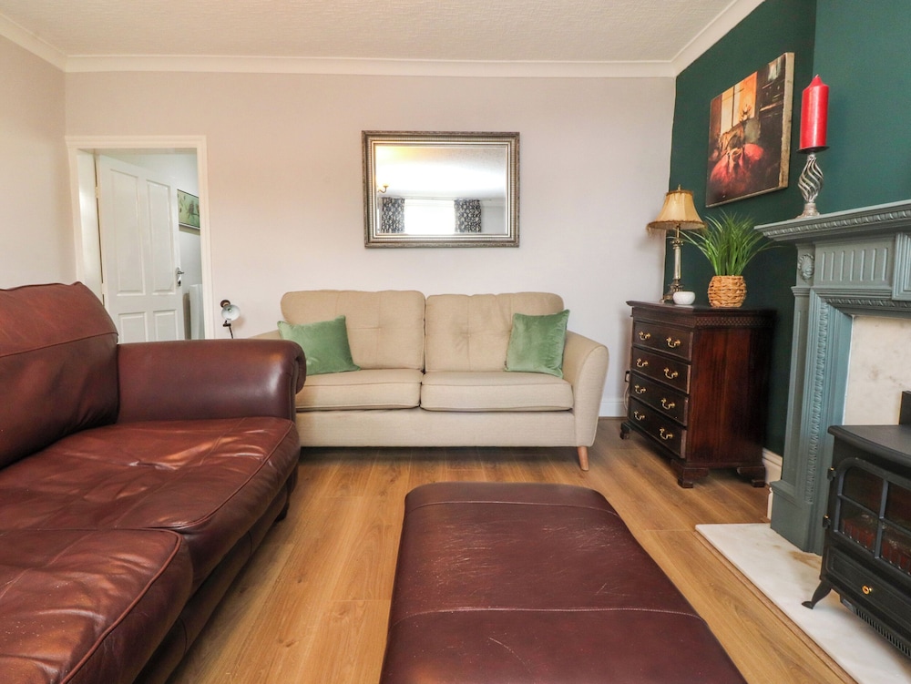 3 Cowper Place