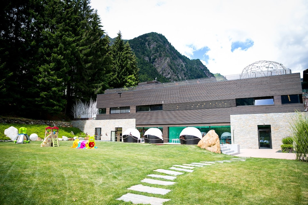 NH Collection Alagna Mirtillo Rosso