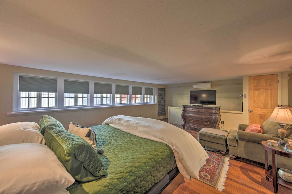 Marshall Vacations - Updated Apartment in Historic Dtwn Marshall! - Property Image 4