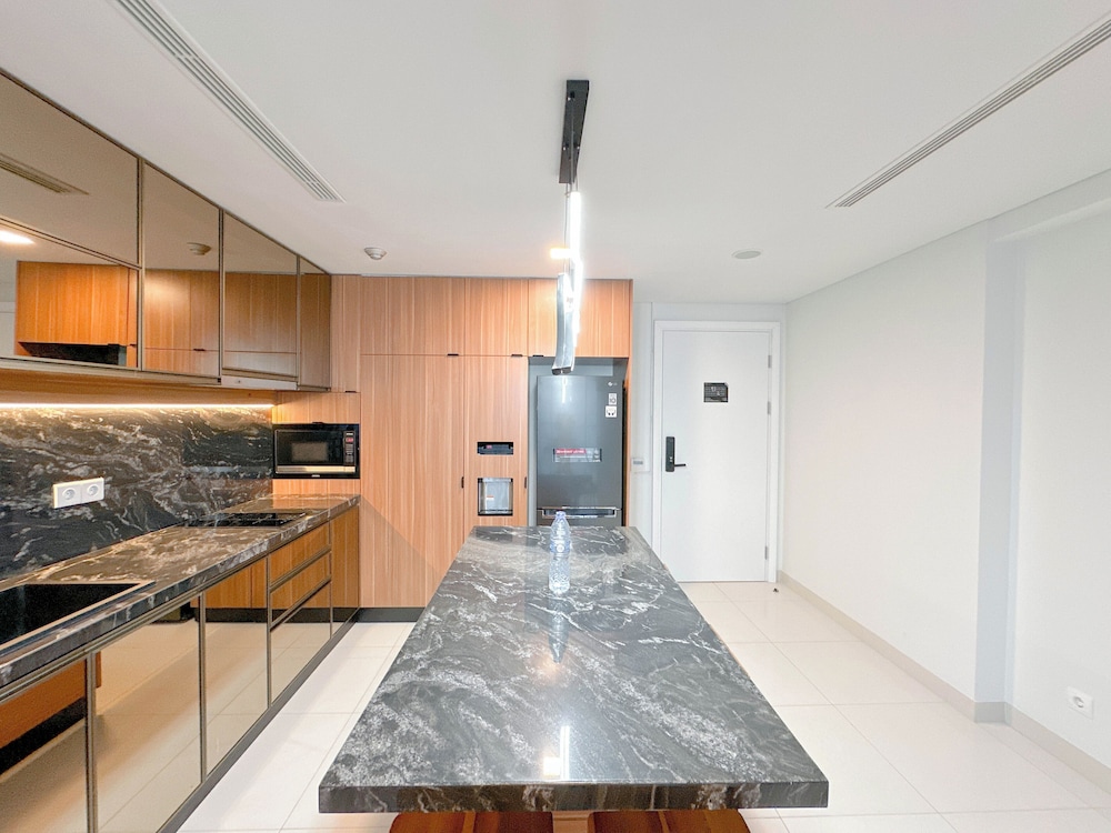 Spacious and Modern Studio SOHO Apartment at VieLoft SOHO and SKY Residence