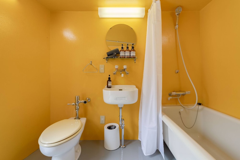 House Hotel nakano TNA